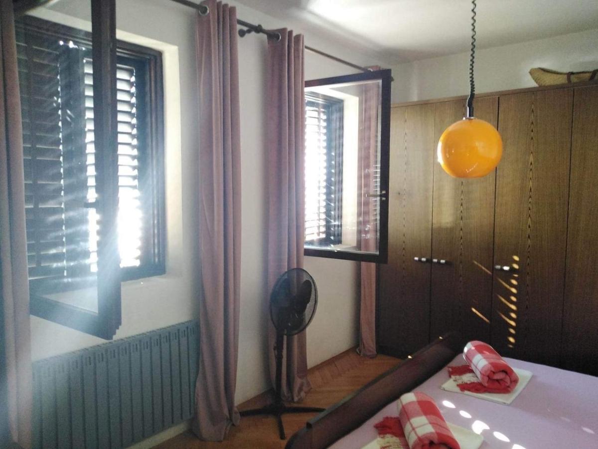 Apartment Franjo Senj  Eksteriør billede
